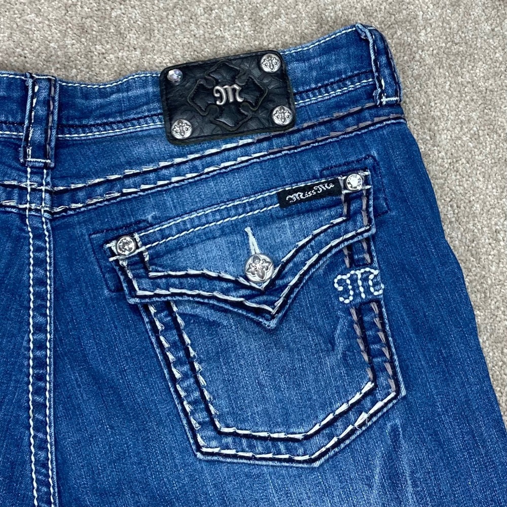 Miss Me Boyfriend Capri Jeans Womens 30 Blue Distressed Rhinestone Y2K Revival